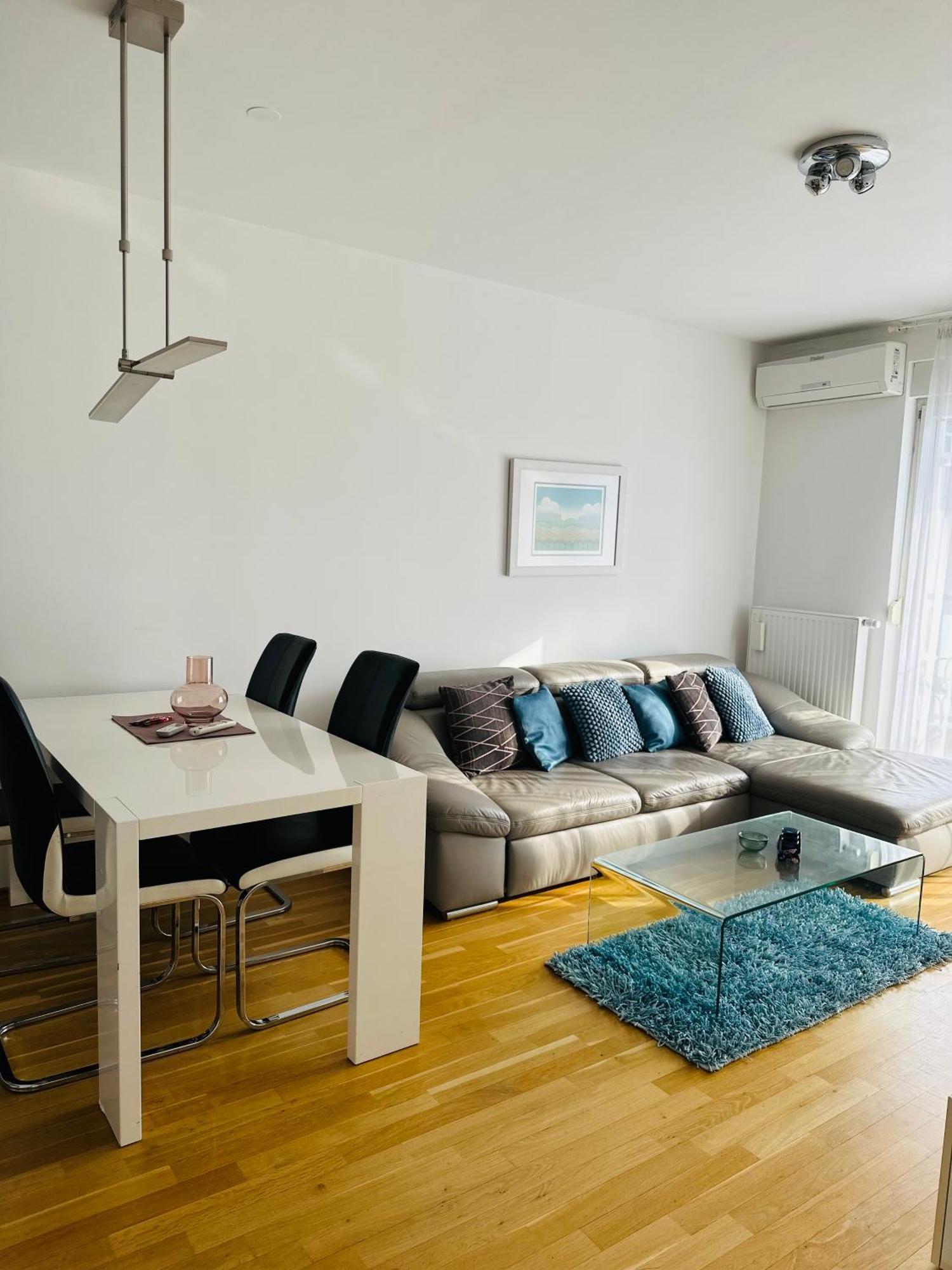 Apartment Modern